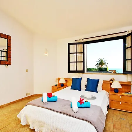 Villa In Gale Near Sandy Beach Vila *