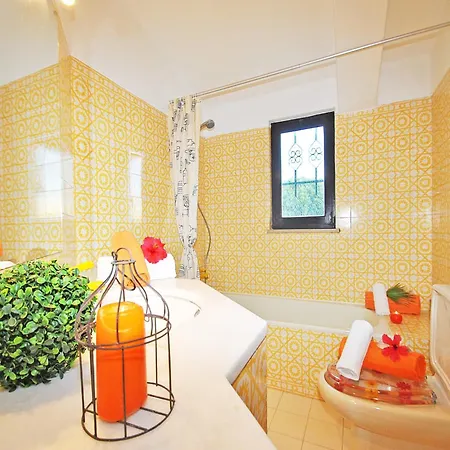 Villa With Bbq, Pool Albufeira